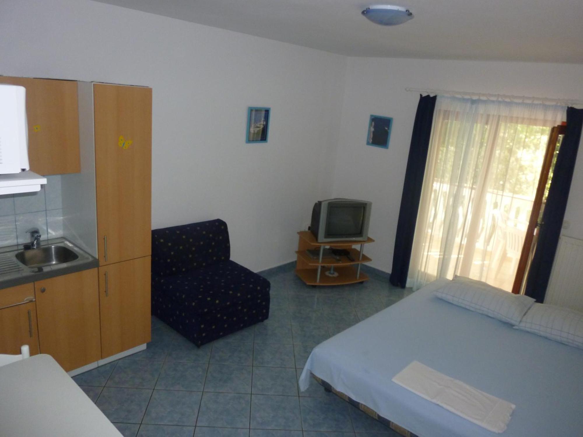 Apartmani Maver Sveti Filip i Jakov Kamer foto