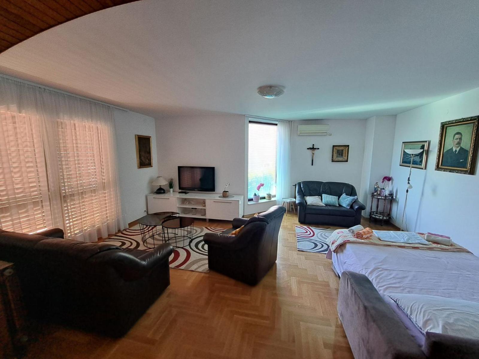 Apartmani Maver Sveti Filip i Jakov Buitenkant foto