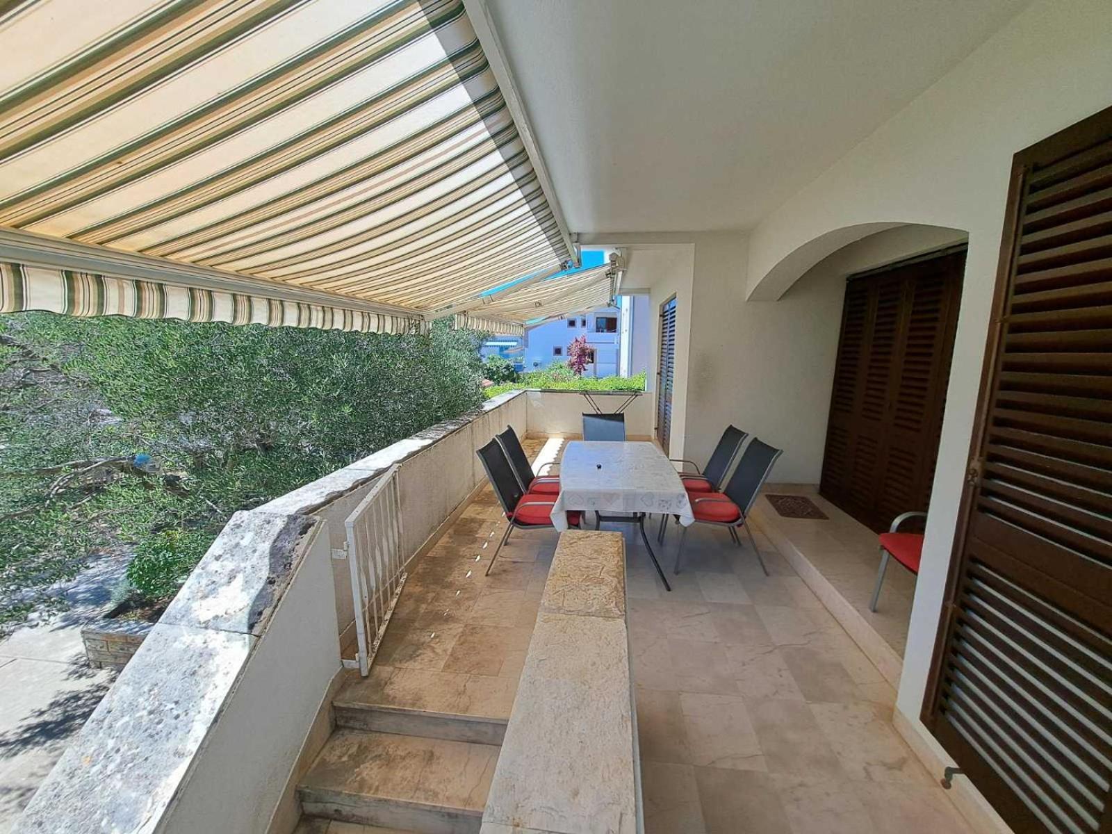 Apartmani Maver Sveti Filip i Jakov Buitenkant foto