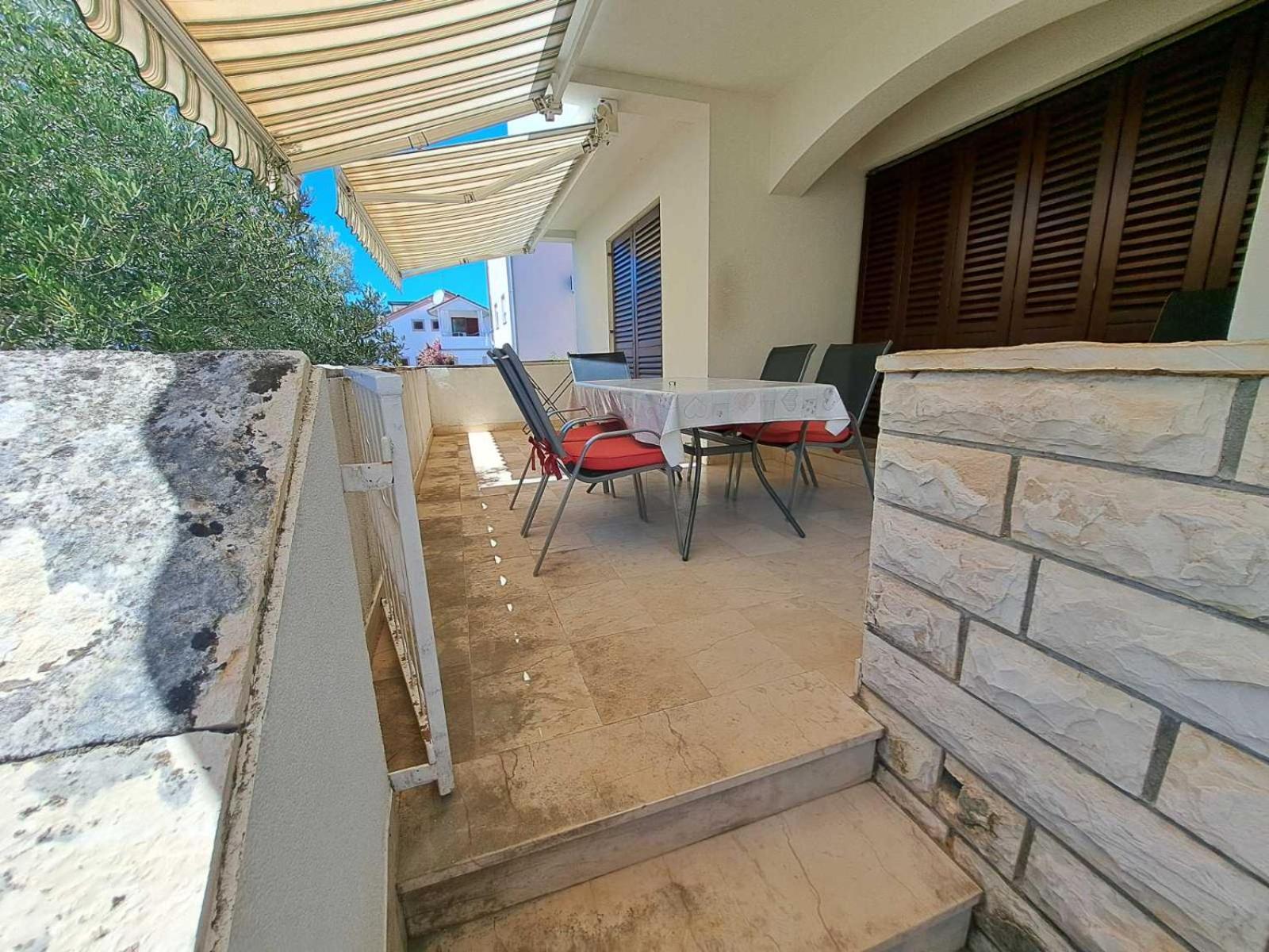 Apartmani Maver Sveti Filip i Jakov Buitenkant foto