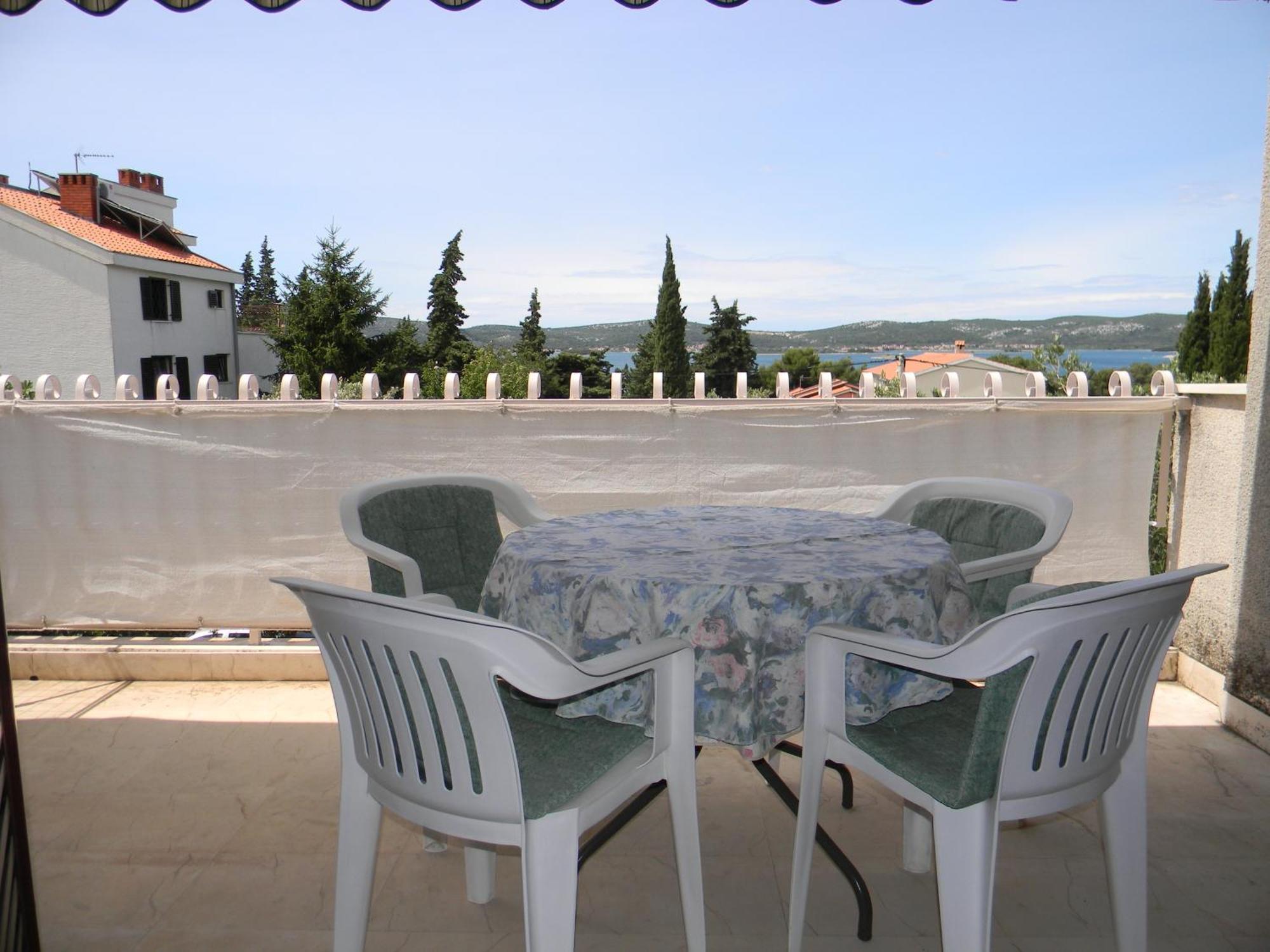 Apartmani Maver Sveti Filip i Jakov Buitenkant foto